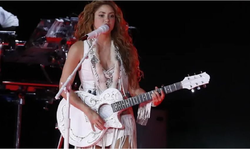 Existe expectativa por la aparición de la cantante brasileña Anitta, con la que Shakira grabó una canción, recientemente. Foto: EFE