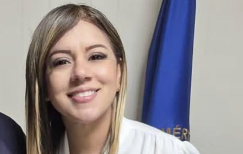 La columna de Doña Perla. Foto: Instagram
