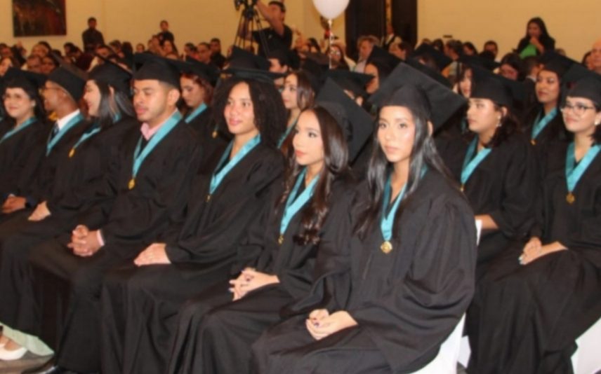 Algunos de los graduandos. Foto: Cortesía