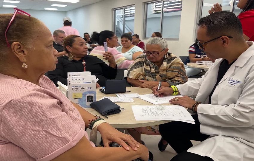 Clínica de diabetes de San Antonio refuerza atención integral a los pacientes para reforzar el autocontrol y el seguimiento de la enfermedad.