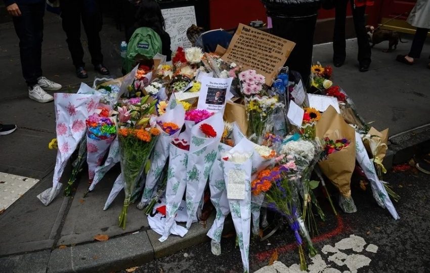 Monumento conmemorativo al actor Matthew Perry. Foto: EFE / EPA / Tamas Vasvari