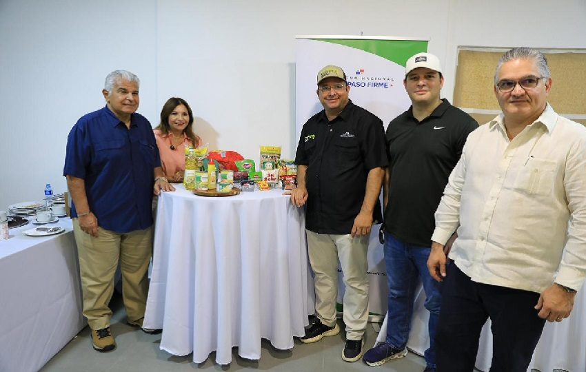 Presidente destaca apoyo a productores.