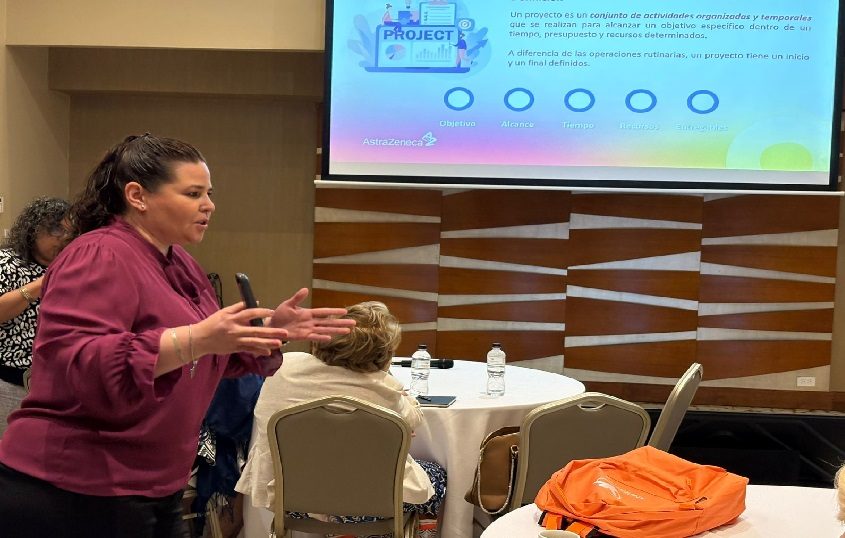 Fortalecimiento de competencias en liderazgo y comunicación estratégica para transformar ideas en proyectos sostenibles.