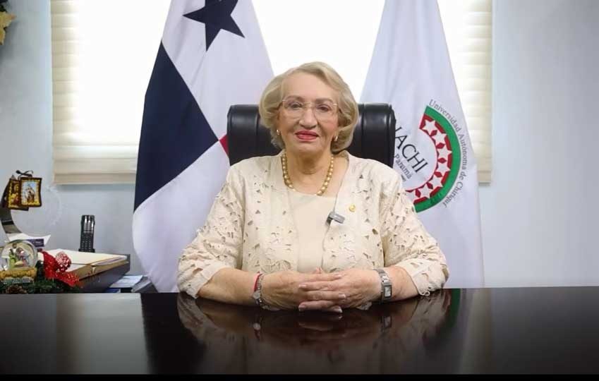Según el abogado Mojica, la profesora Etelvina Medianero ejerció su cátedra por 48 años en la Unachi.