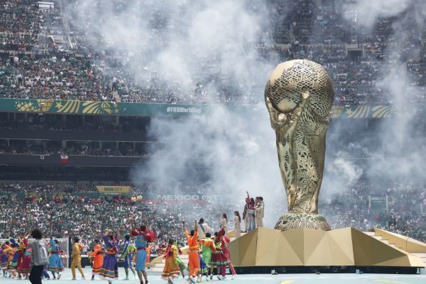 Copa de la FIFA en la inauguración del Mundial. Foto: EFE