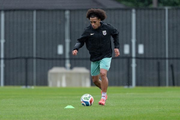Adalberto 'Coco' Carrasquilla en los entrenamientos de la selección de Panamá. Foto: FPF