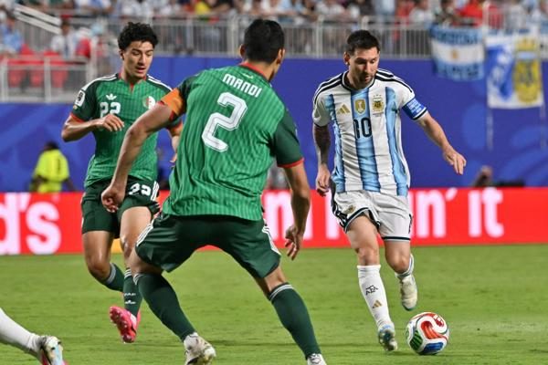 Messi anotó tres goles contra Argelia. Foto: EFE