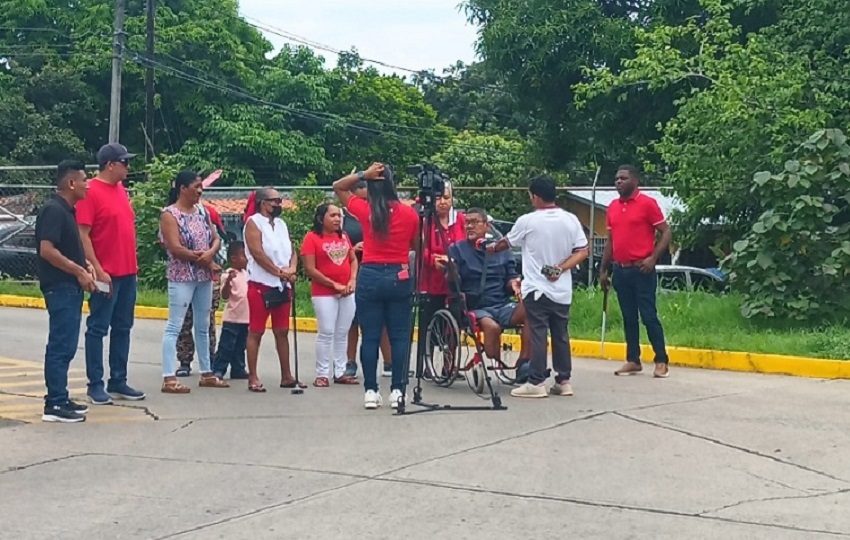 Los pacientes han realizado varias medidas de protesta para llamar la atención de las autoridades. Foto. Melquíades Vásquez
