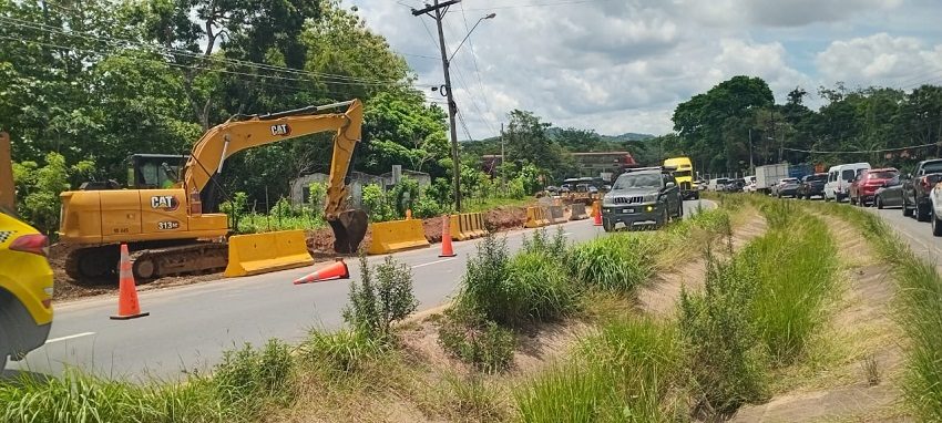 Esta fase incluye remoción de drenajes y tuberías, así como algunas demoliciones. Foto: Pancho Paz