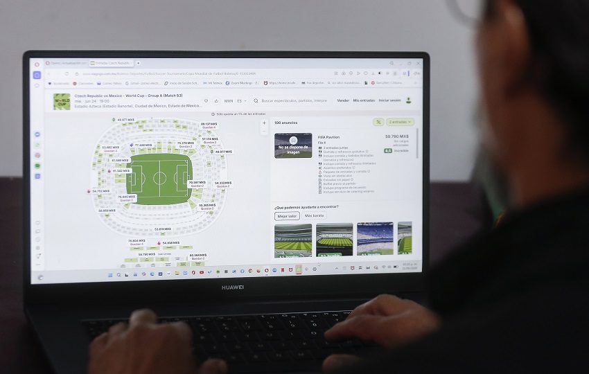 Esas páginas digitales fraudulentas pueden ser generadas con IA. Foto: EFE