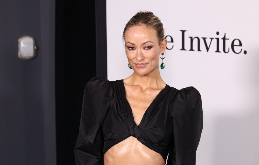 Olivia Wilde posa en la alfombra negra de la película 'The Invite'. Foto: EFE / Devon Guzzie
