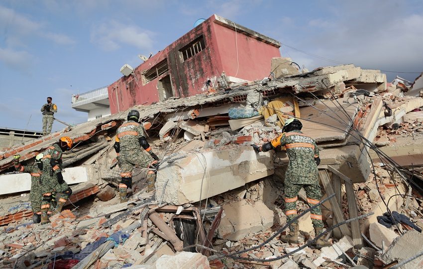 El país ha recibido a más de 1.600 rescatistas internacionales. Foto: EFE