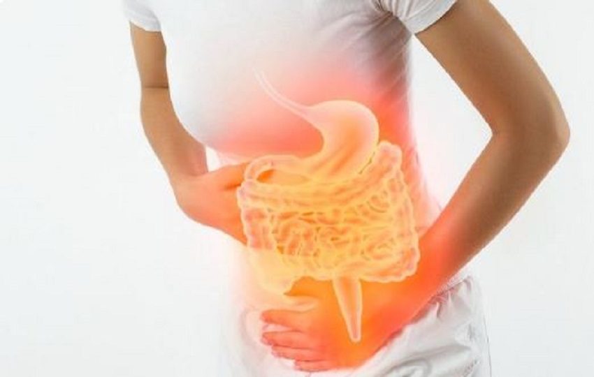 Posponer reiteradamente el momento de ir al baño debilita las señales reflejas del organismo, haciendo que el intestino absorba más agua de la debida y endurezca los desechos de forma progresiva. Foto: Cortesía