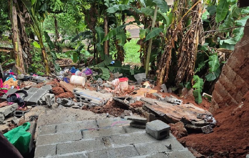 Se reportó que el Sistema Nacional de Potección Civil se trasladó al área con asistencia para los damnificados. Foto. Cortesía