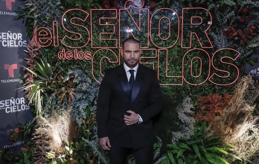Rafael Amaya durante la alfombra roja de la serie 'El Señor de los Cielos', en Ciudad de México. Foto: EFE / Isaac Esquivel