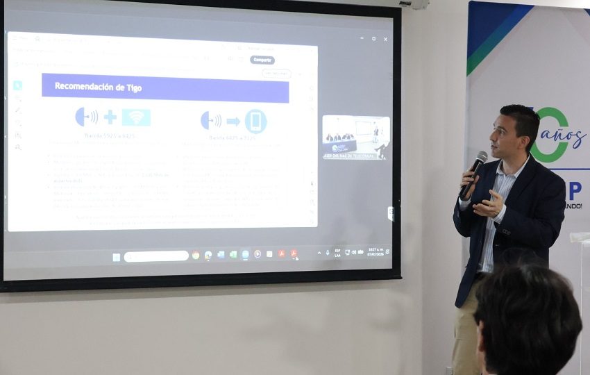 Asep  realizó un foro público para analizar el uso futuro de la banda 6 G. Foto: Cortesía