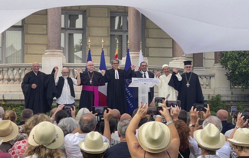 Tomaron la palabra los presidentes de las cuatro asociaciones de víctimas. Foto: EFE
