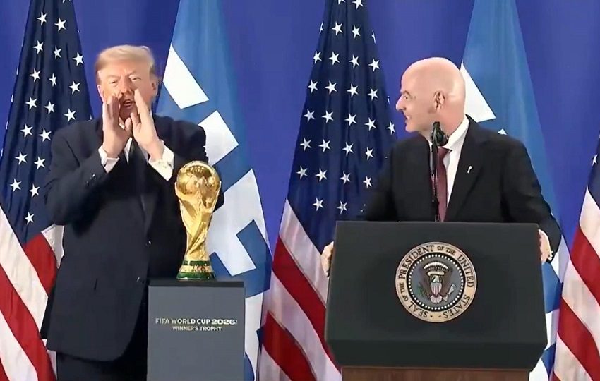 Donald Trump, junto al presidente de la FIFA Gianni Infantino. Foto EFE