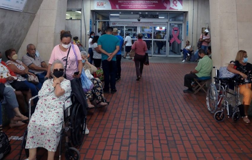 Las consultas por cáncer pasaron de 96,000 en 2014 a 165,000 en 2024 en Panamá. 