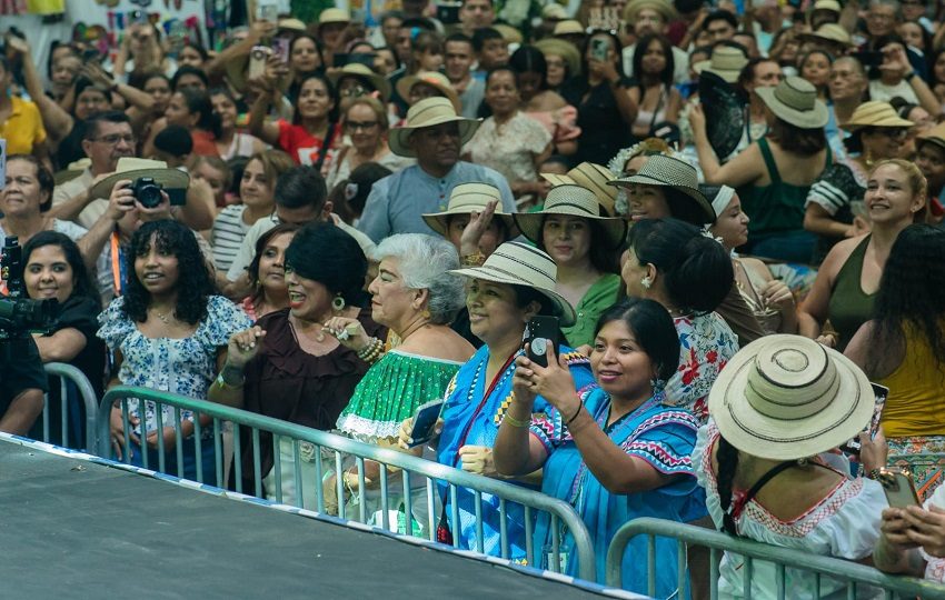 Feria Nacional de Artesanías 2026 alcanza un 94 % de satisfacción entre sus visitantes.