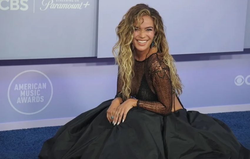 Karol G en los American Music Awards, en Las Vegas, Nevada (EE.UU.). Foto: EFE / Jerónimo Guerra