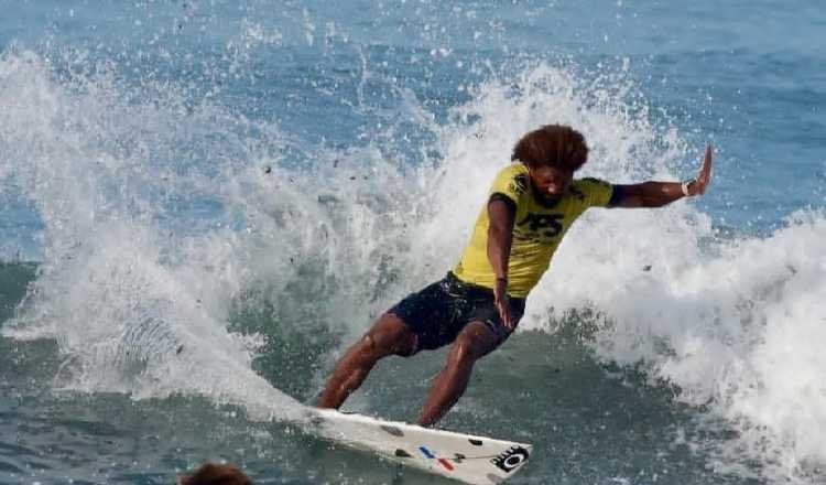 El surfista Oli Camarena. Foto: Instgagram: jean_oli-gonzález