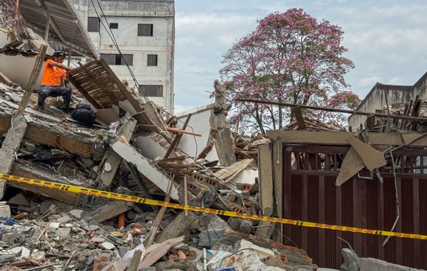 Vivienda destruida en el barrio Cuarto de Legua en Cali, Colombia. Foto: EFE