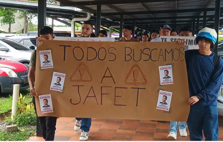 La comunidad de la UTP de Veraguas continúa organizando brigadas de búsqueda y jornadas de oración con la esperanza de que Jafet González aparezca sano y salvo. Foto. Melquíades Vásquez
