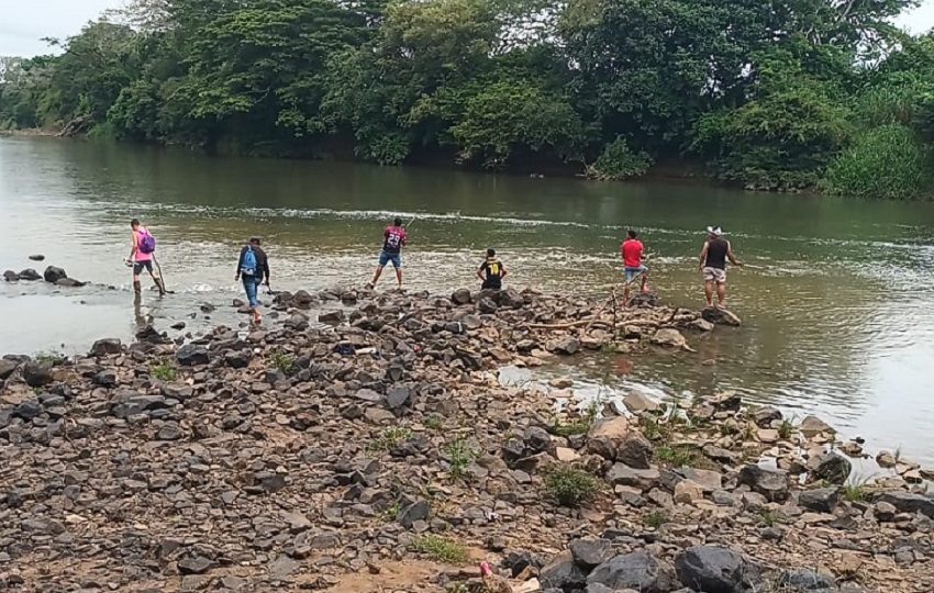 Los equipos han peinado múltiples áreas de difícil acceso y diversos tramos de ríos de la región para dar con la ubicación del joven. Foto. Melquíades Vásquez