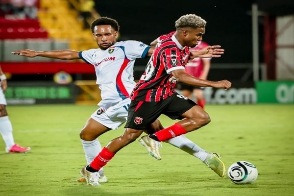 Plaza Amador perdió por 3-1 ante Alajuelense. Foto: @alajuelense_oficial