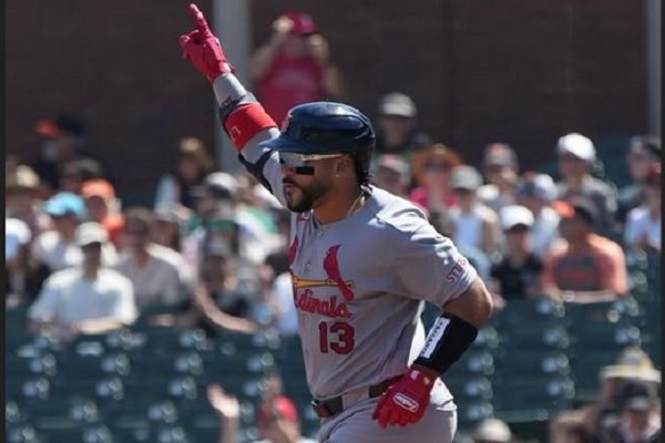 Leonardo Bernal festeja su jornrón ante los Padres. @Cardinals