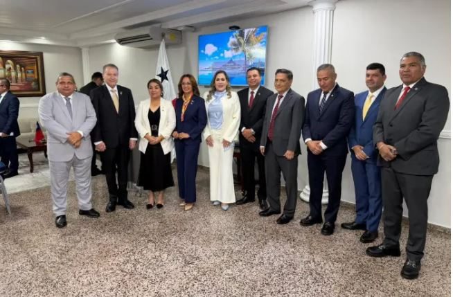 Miembros del grupo parlamentario Panamá-Taiwán conformado el pasado 8 de septiembre. Foto: Cortesía 