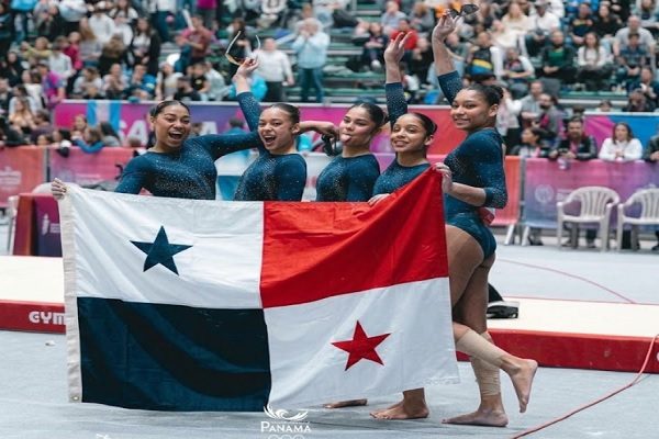 Equipo de gimnasia de Panamá ganó bronce por equipo. Foto: COP
