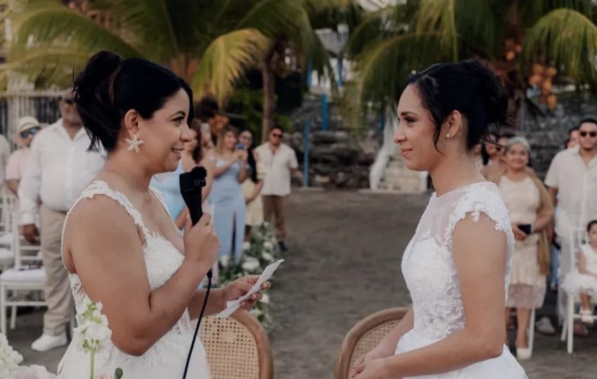 Michelle Domínguez y Yamy Rivas. Foto: César Ricciulli
