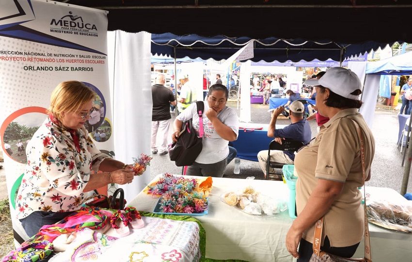 Los asistentes reciben capacitaciones de emprendimiento.  CORTESÍA