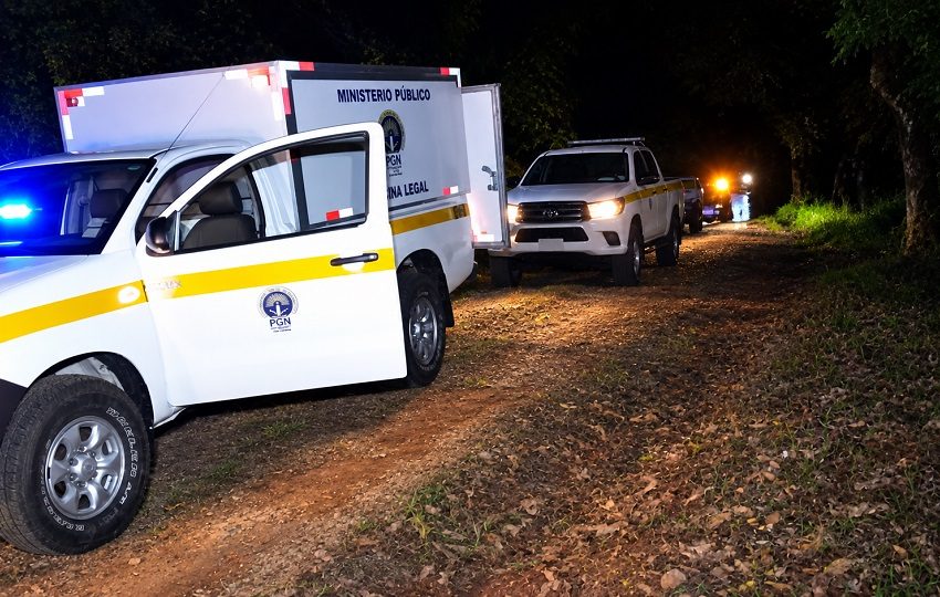 La víctima y el herido se encontraban en una vereda cuando fueron atacados a tiros por sujetos desconocidos que llegaron a pie al lugar. Foto. Eric Montenegro
