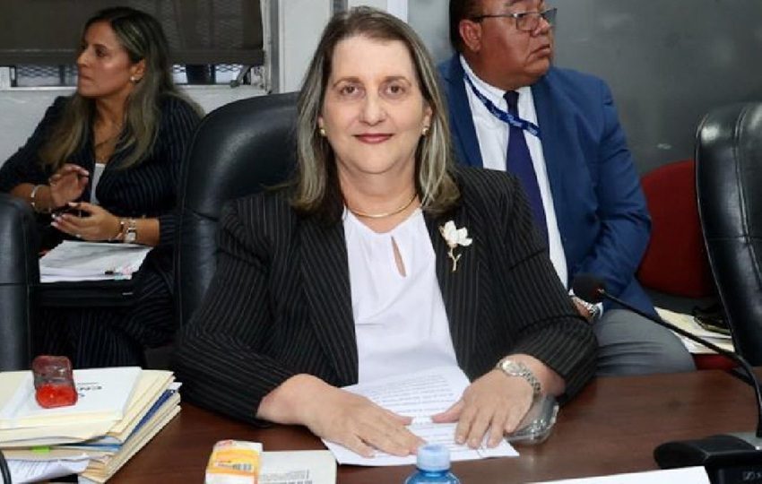 La Defensoría ya formalizó la comunicación con las autoridades educativas. Foto: Cortesía 