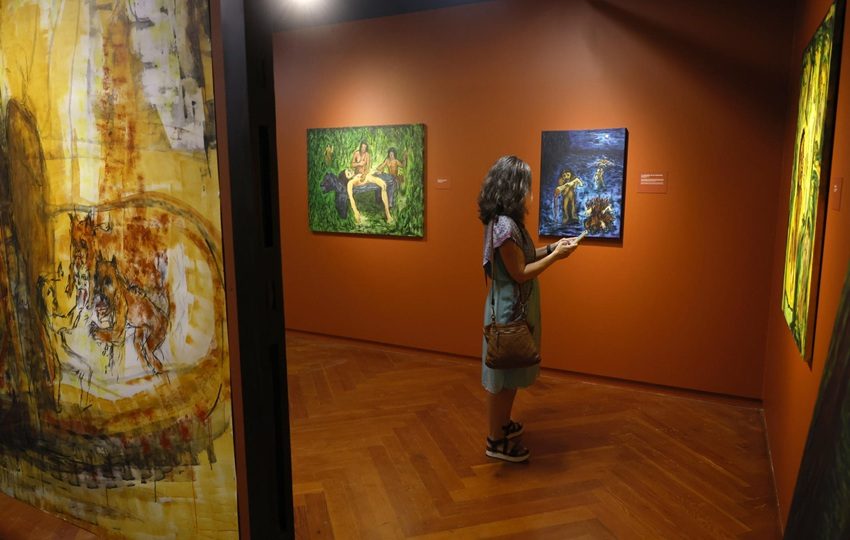La propuesta artística nace de una investigación de De Obaldía en el archivo cartográfico del Museo del Canal. Foto: EFE