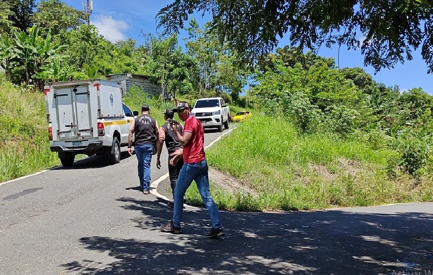 Una de las primeras hipótesis de los investigadores es que la persona fue asesinada y descuartizada en otro punto y sus restos trasladados al sitio donde fueron quemados. Foto. Eric Montenegro