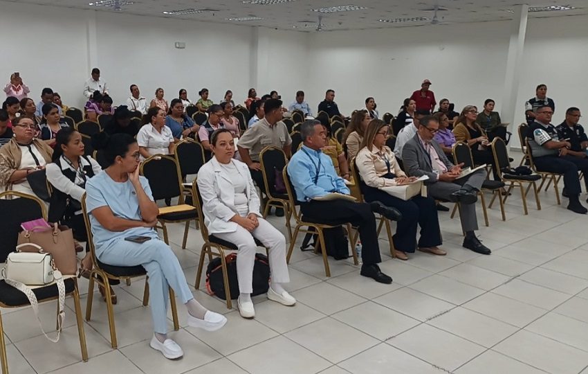 La prioridad es retirar a los niños y adolescentes de cualquier escenario de peligro sin afectar su derecho a la educación. Foto. Melquíades Vásquez