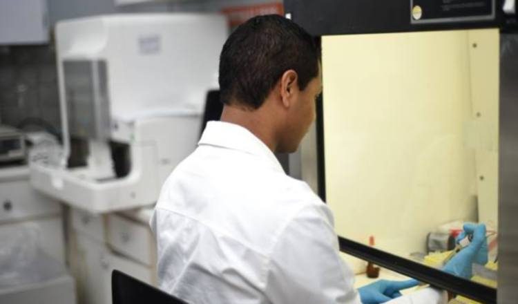 Los análisis deben demostrar si realmente se trata de una infección por esta bacteria. /Foto Cortesía