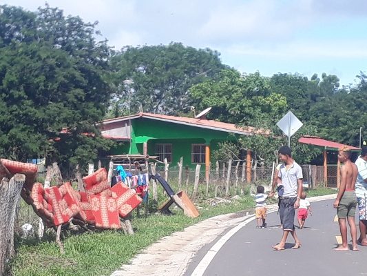 Los niños y adultos fueron los más afectados por las inundaciones. Foto/Thays Domínguez