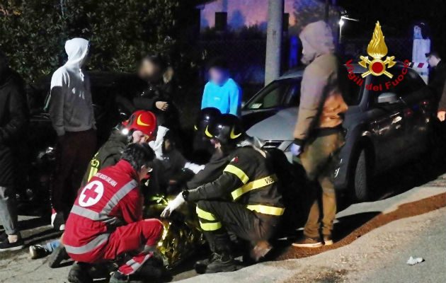 La Fiscalía de la provincia de Ancona, que investiga el caso, informó de que fueron vendidas unas 1.400 entradas, cuando que la capacidad máxima del local es de 870 personas.