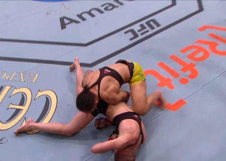 Jessica Andrade durante su combate con Rose Namajumas.