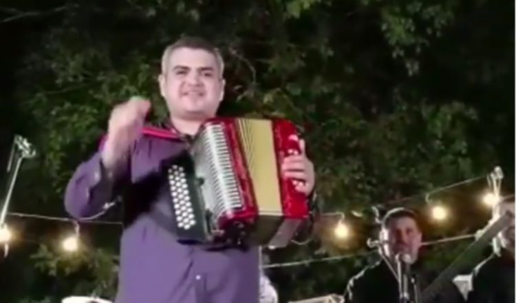 Jhonathan Chávez