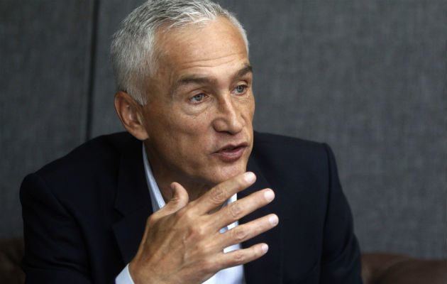 "Me expulsan de Miraflores pero antes de salir me meten a un cuarto de vigilancia, en la entrada me piden mi celular y no se lo doy".