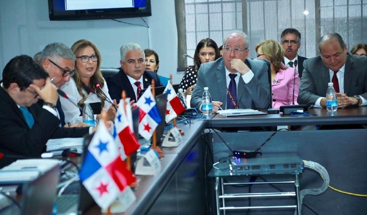 Magistrados de la CSJ al momento de sustentar presupuesto. Foto de Twitter