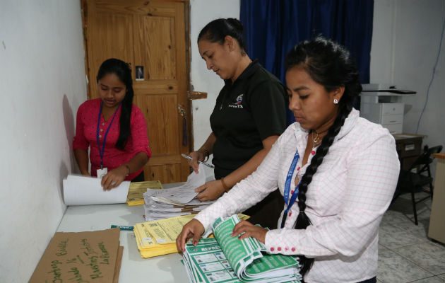 Aspirantes a jurados de mesa.