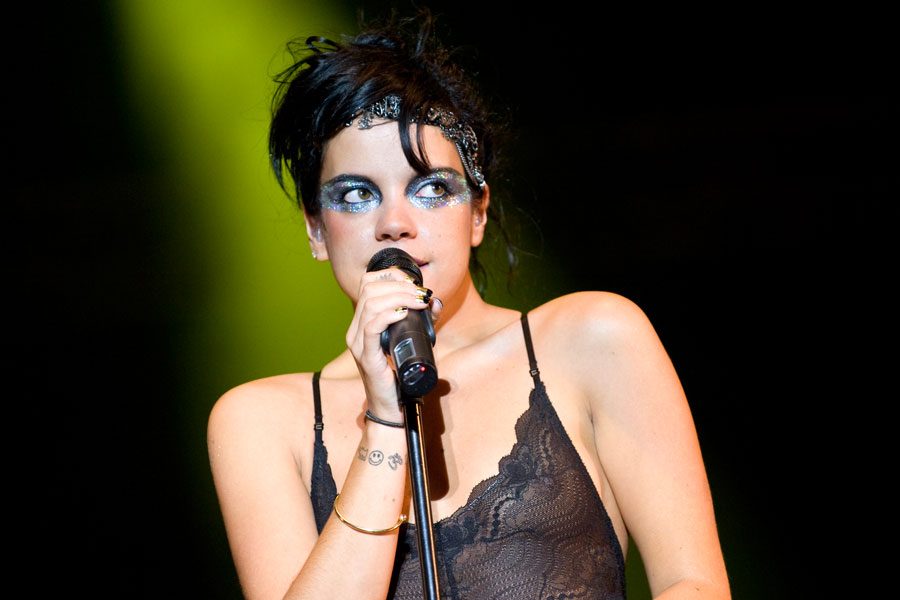 Como no llevaba puesto sostén, muy poco quedó a la imaginación.