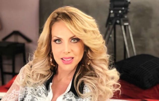 Lorena Herrera.